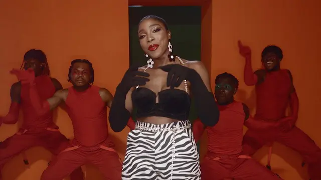 Nissi Gravity Video.jpg
