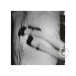 Ariana Grande – Kiss Me