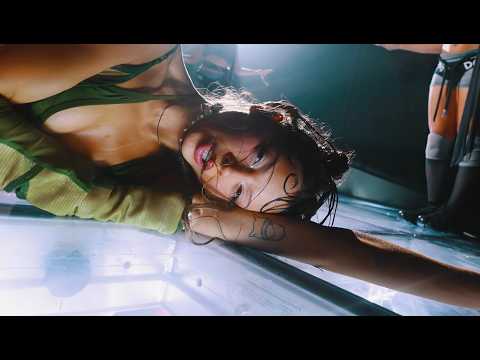Nina Chuba – Tinnitus (LIVE Berlin 2026)